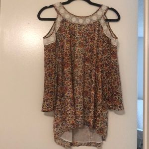 Daniel Rainn Blouse (Peek-a-Boo shoulder)